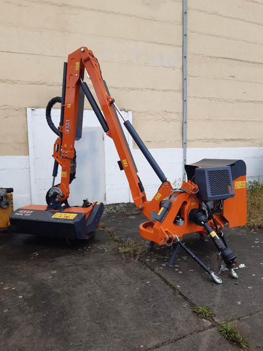 Ferri TSH 720Z Mähausleger mit Schlegelmähkopf