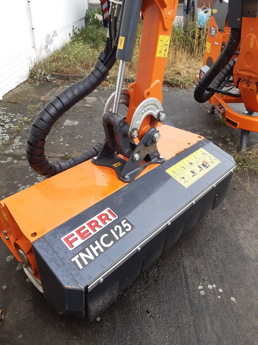 Ferri TSH 720Z Mähausleger mit Schlegelmähkopf