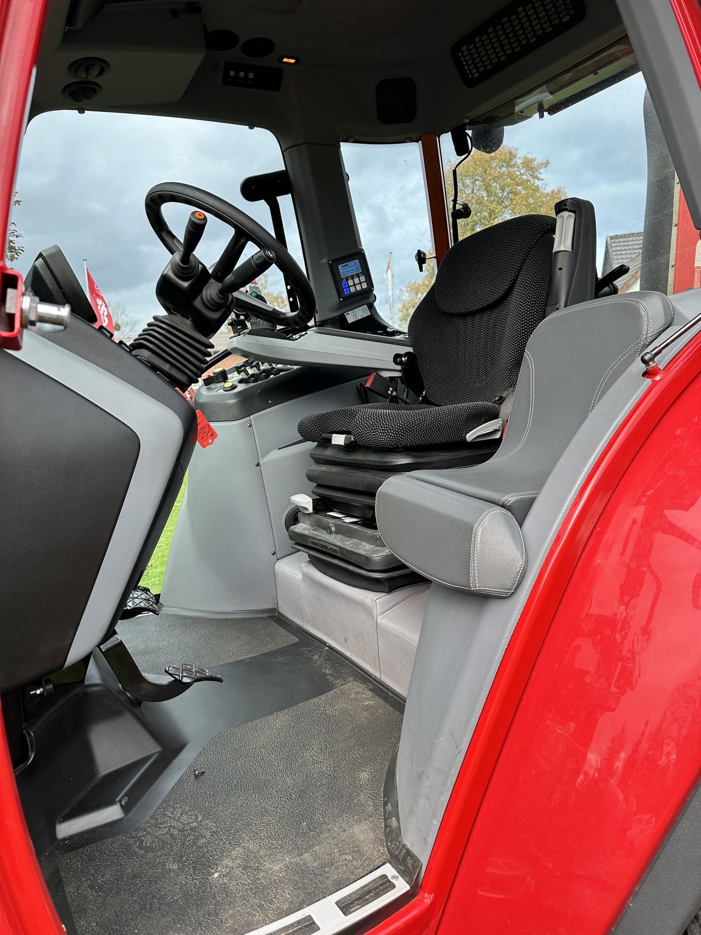 Lintrac 100 4-Rad Lenkung Traktor