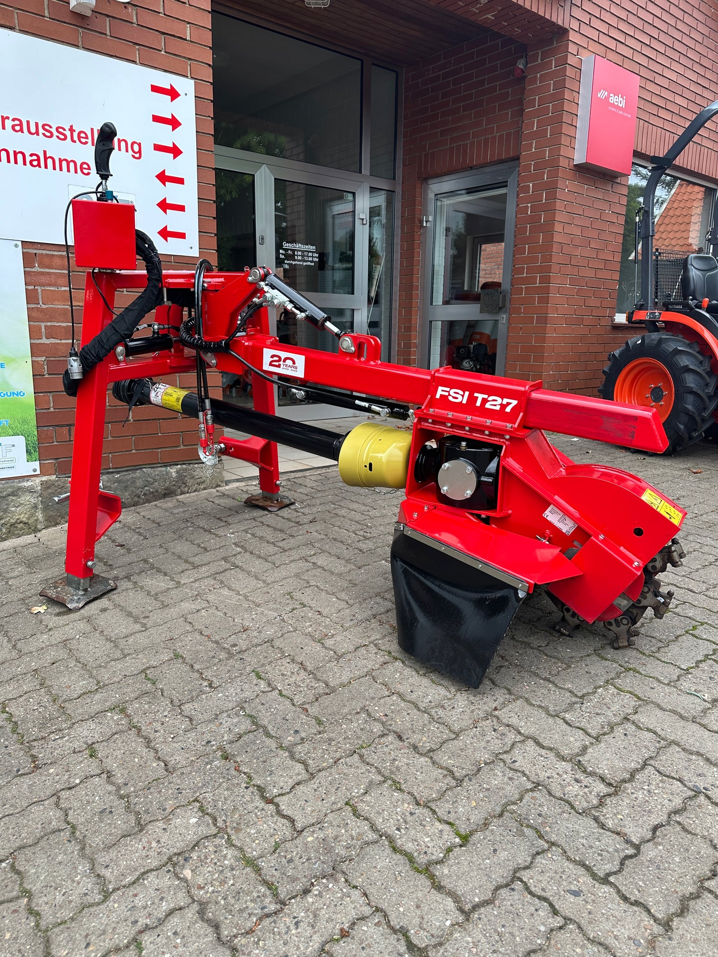 FSI T27 Baumstumpffräse 3-Punkt Anbau