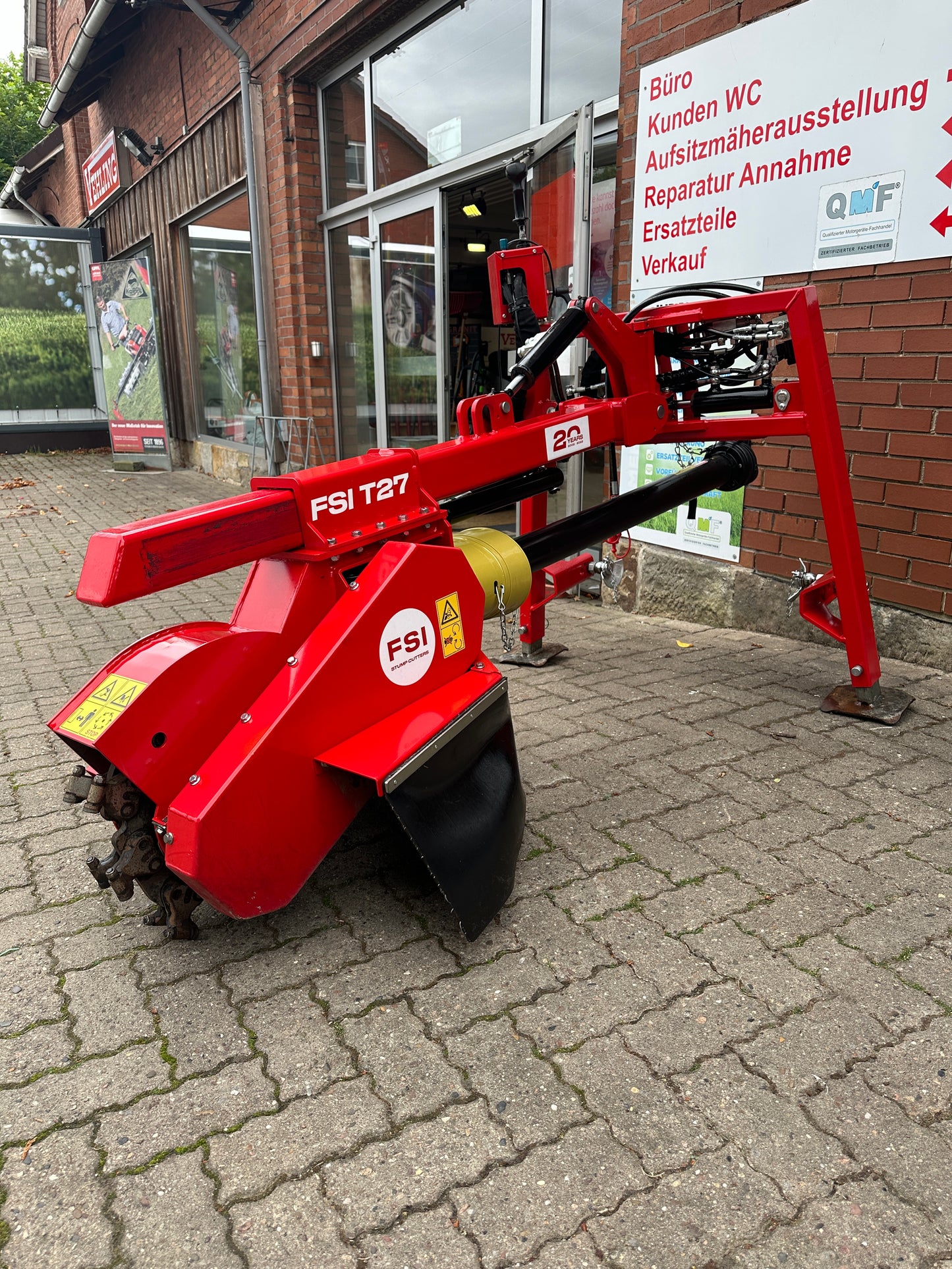 FSI T27 Baumstumpffräse 3-Punkt Anbau