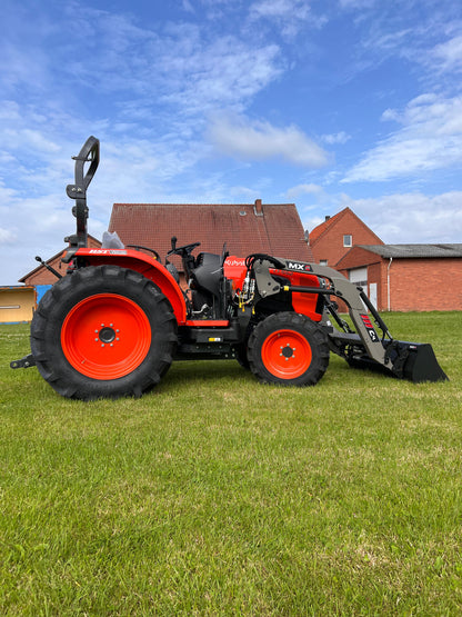 Kubota L1-552 Kompakttraktor inkl. MX Frontlader und Schaufel
