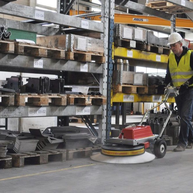 Westermann WR 870 Akku Radialbesen inkl. Ladegerät