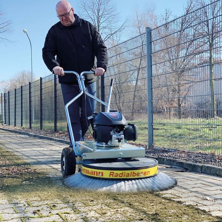 Westermann WR 870 Benzin Radialbesen